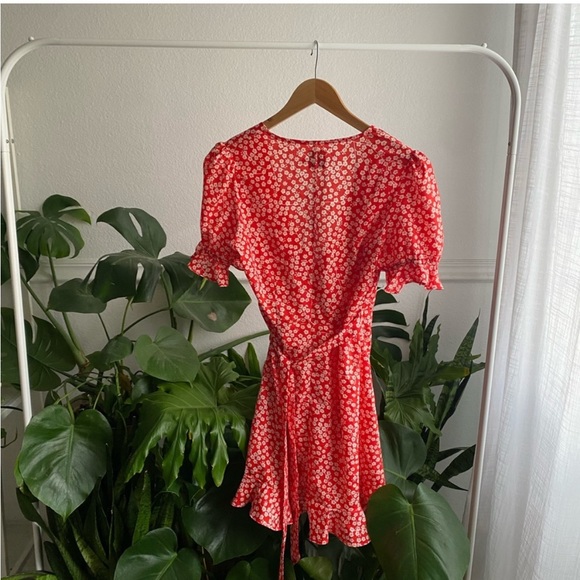 Princess Polly Poppy Moore Floral Mini Dress in Red Size 4 - Picture 6 of 9